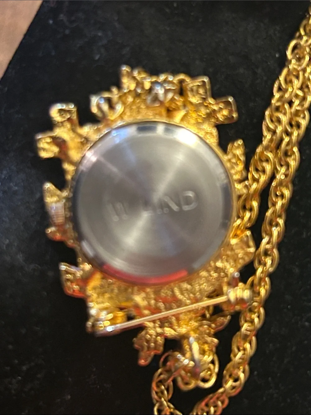 W. Lind vintage gold-tone cuckoo clock pendant watch necklace 28”
